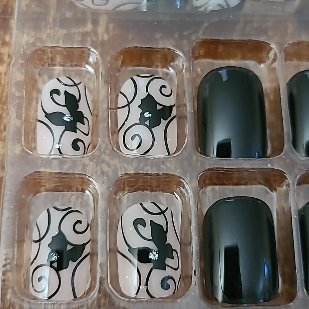 2/$16 Black Butterfly Glitter Press On Nails